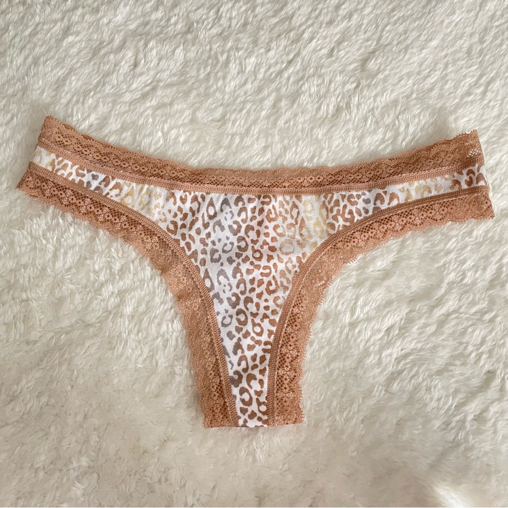Victorias Secret VS Vintage lace thong underwear panty undies